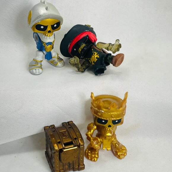 3 Treasure x Pirate Toys Missing limbs collectable - Picture 2 of 11